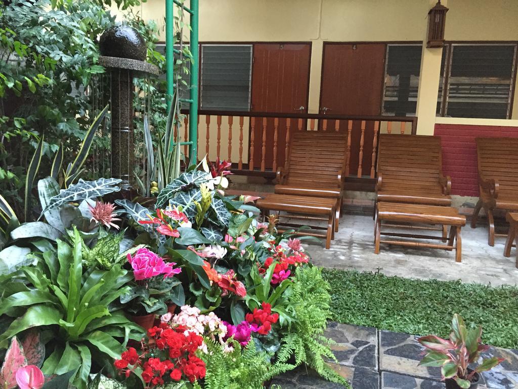 Siriwan Guesthouse Chiang Mai Dış mekan fotoğraf
