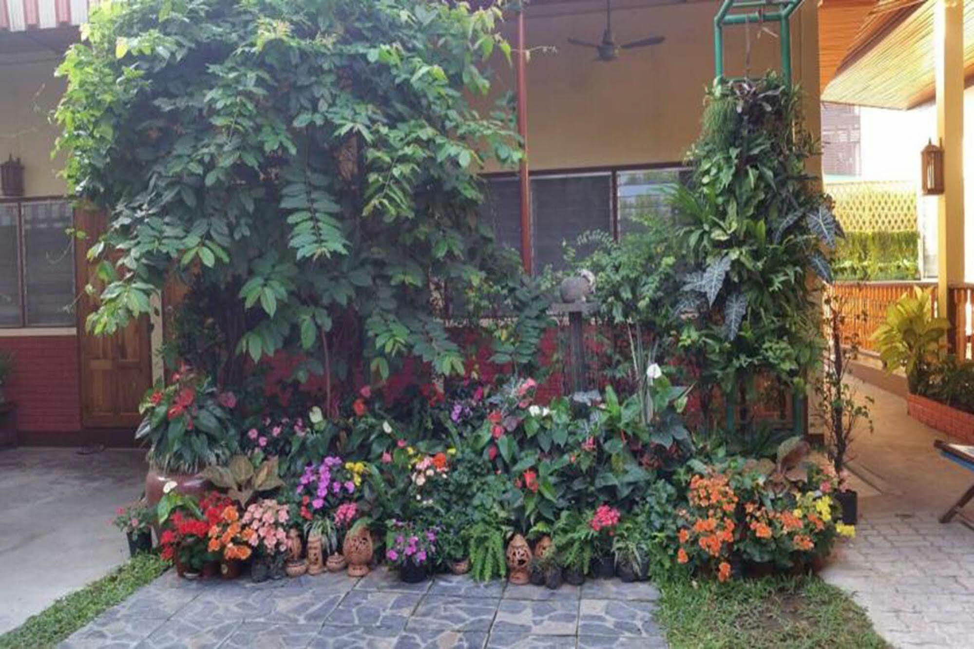 Siriwan Guesthouse Chiang Mai Dış mekan fotoğraf