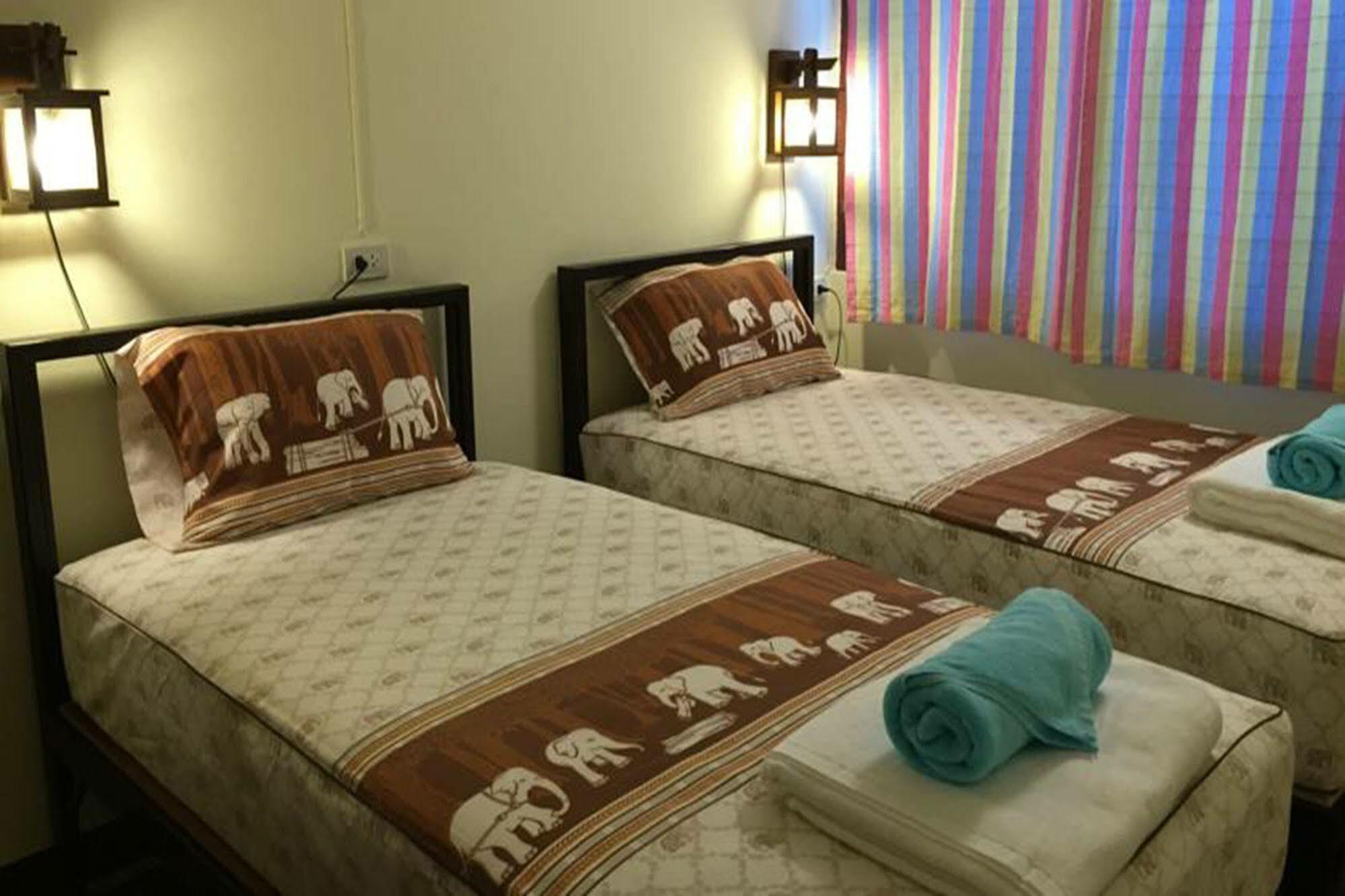 Siriwan Guesthouse Chiang Mai Dış mekan fotoğraf